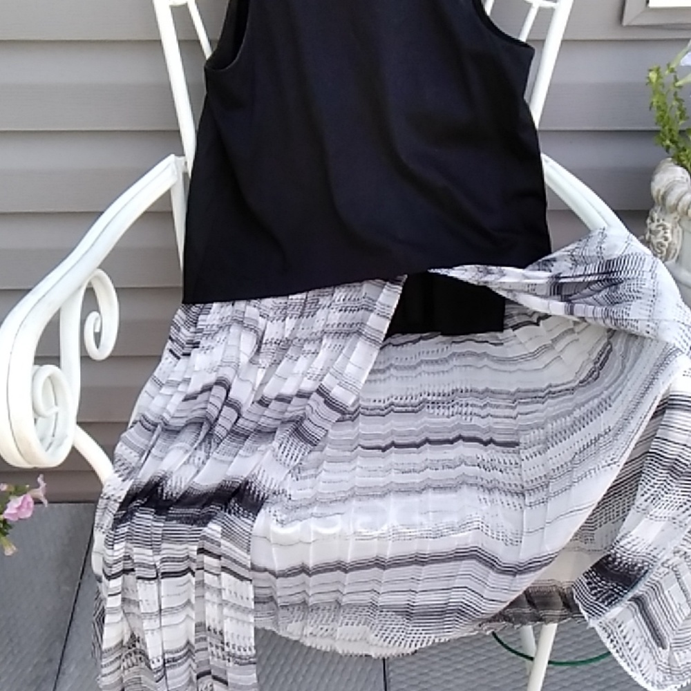 CLUB MONACO "Birta" Skirt/Skort - Picture 8 of 9